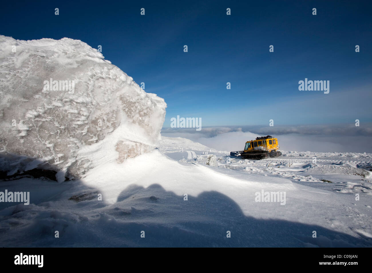 Mt washington observatory hi-res stock photography and images - Alamy