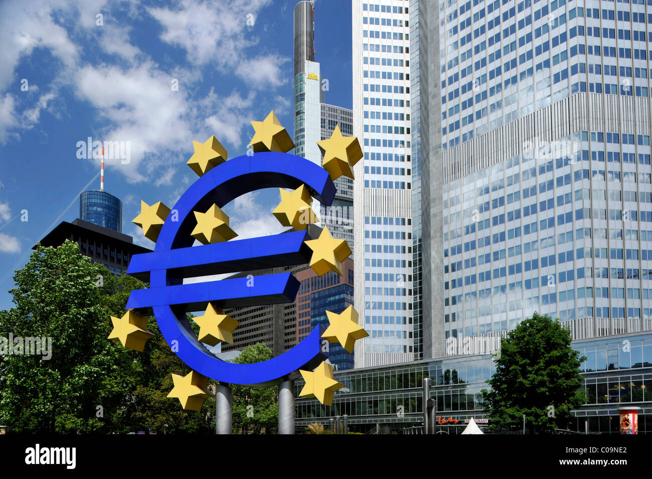 Euro sign, Commerzbank Tower, European Central Bank, ECB, Willy-Brandt-Platz square, financial district, Frankfurt am Main Stock Photo