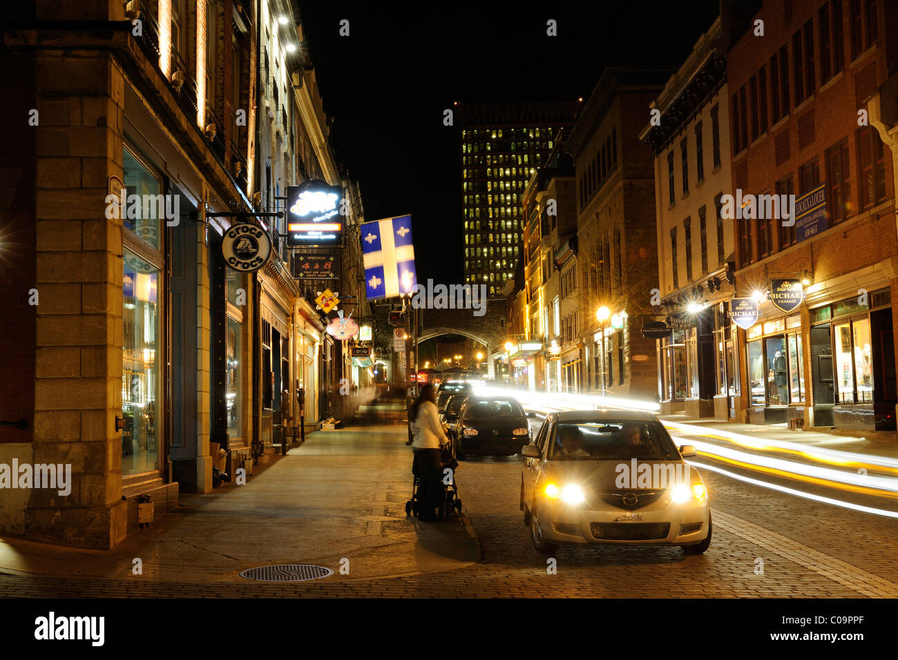 Night life on the Rue Saint Jean in the historic old town of Quebec