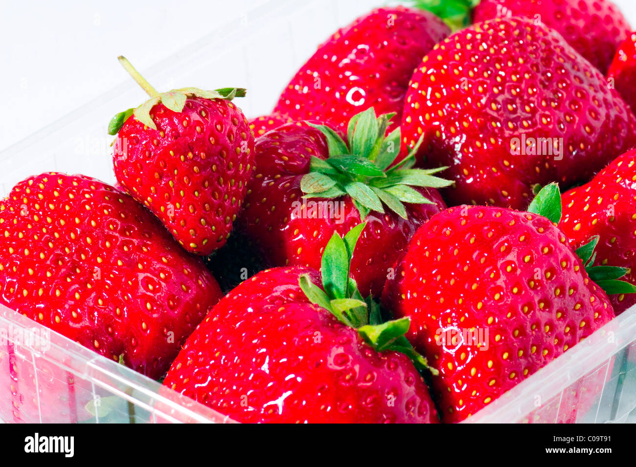 Ripe strawberries photos hi-res stock photography and images - Alamy