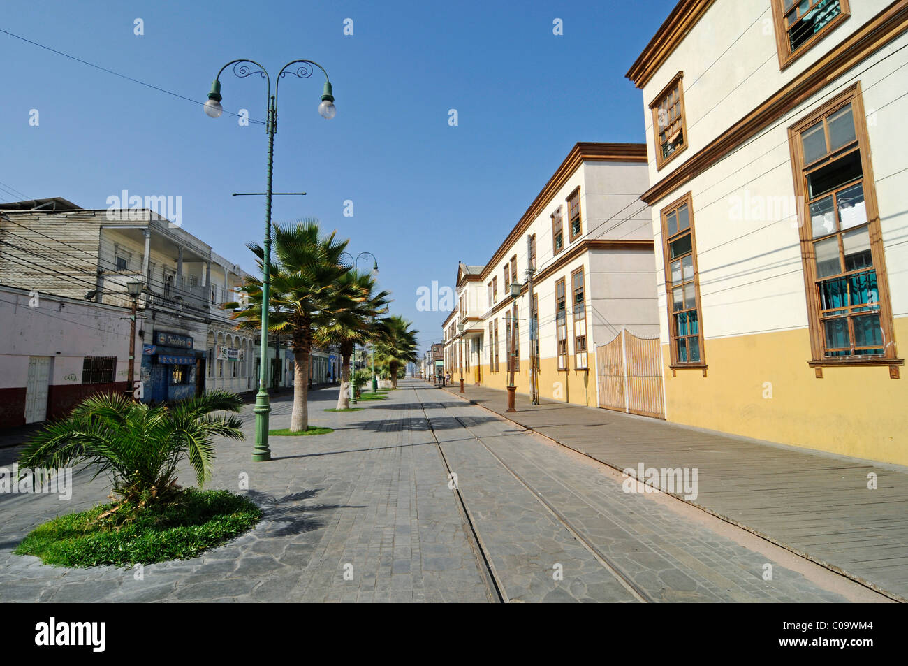 Avenue Baquedano, historic buildings, wooden houses, Iquique, Norte