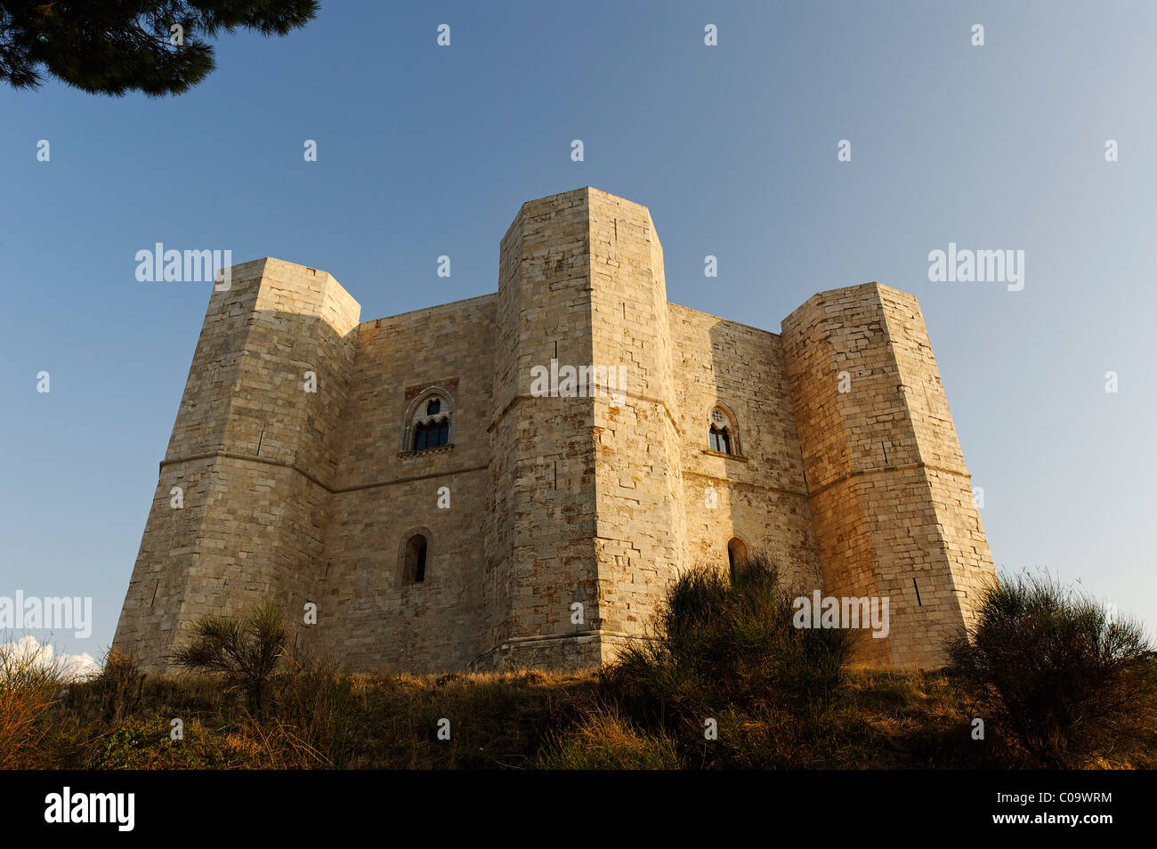 Castel del Monte, built by Holy Roman Emperor Frederick II of Hohenstaufen, UNESCO World Heritage Site, Apulia, Puglia, Italy Stock Photo