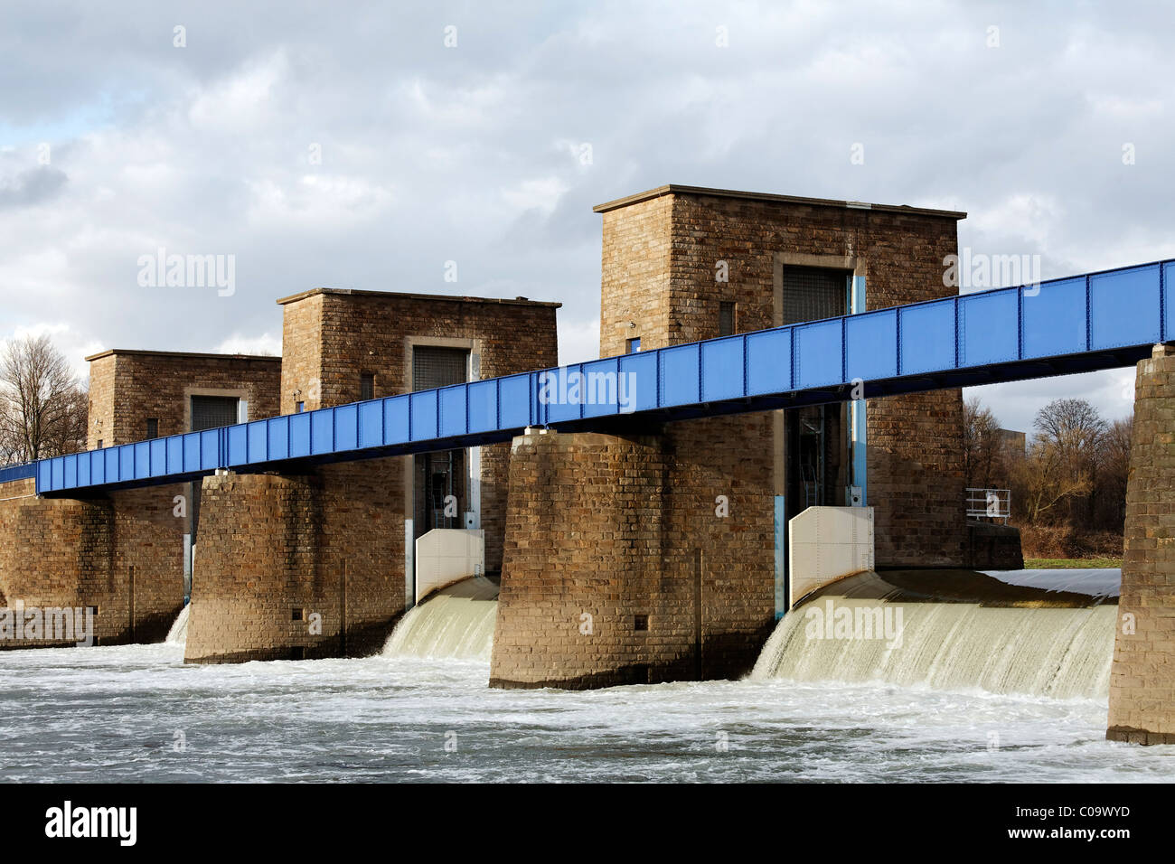 Ruhr river dam and lock, water flowing over the weir, overflow, Duisburg, North Rhine-Westphalia, Germany, Europe Stock Photo