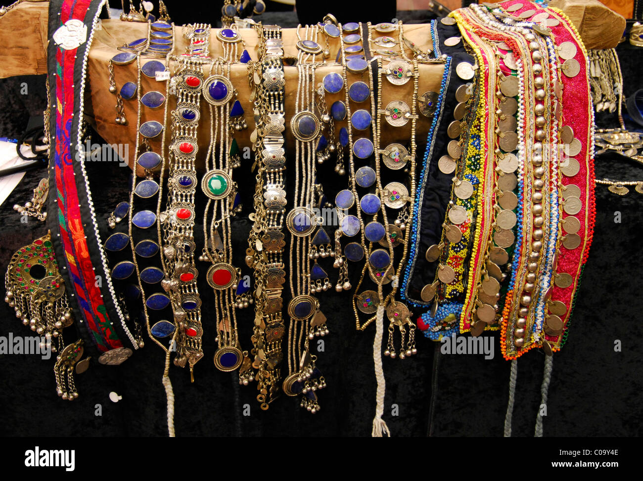 Silver jewelry display hires stock photography and images Alamy
