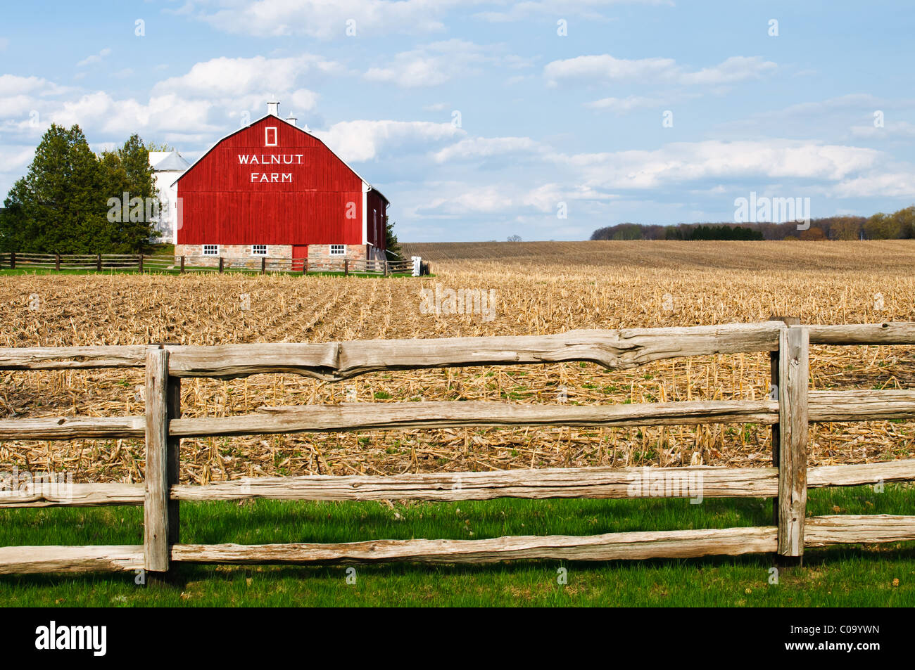 Wheat field barn farm hires stock photography and images Alamy