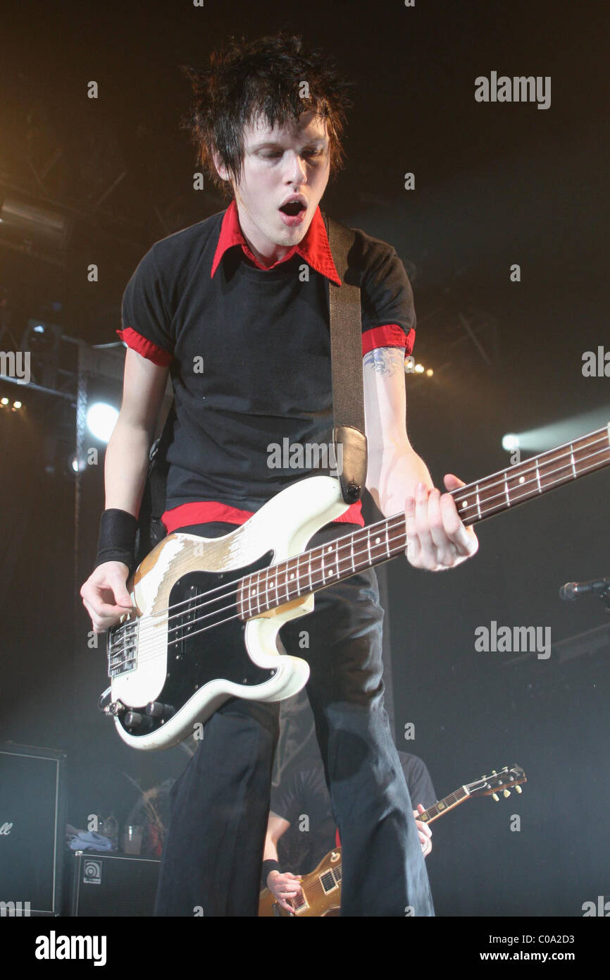 Jason McCaslin Sum 41 performing at Manchester Academy Manchester, England  - 26.02.08 Stock Photo - Alamy