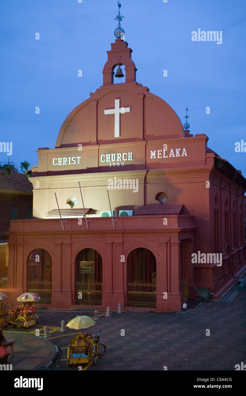 Malaysia Malacca (Melaka) Christ church & trishaws at night Stock Photo