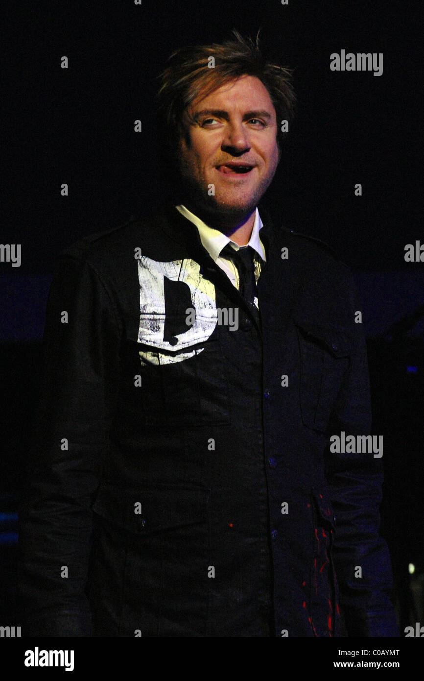 Simon LeBon of Duran Duran performs live on the 