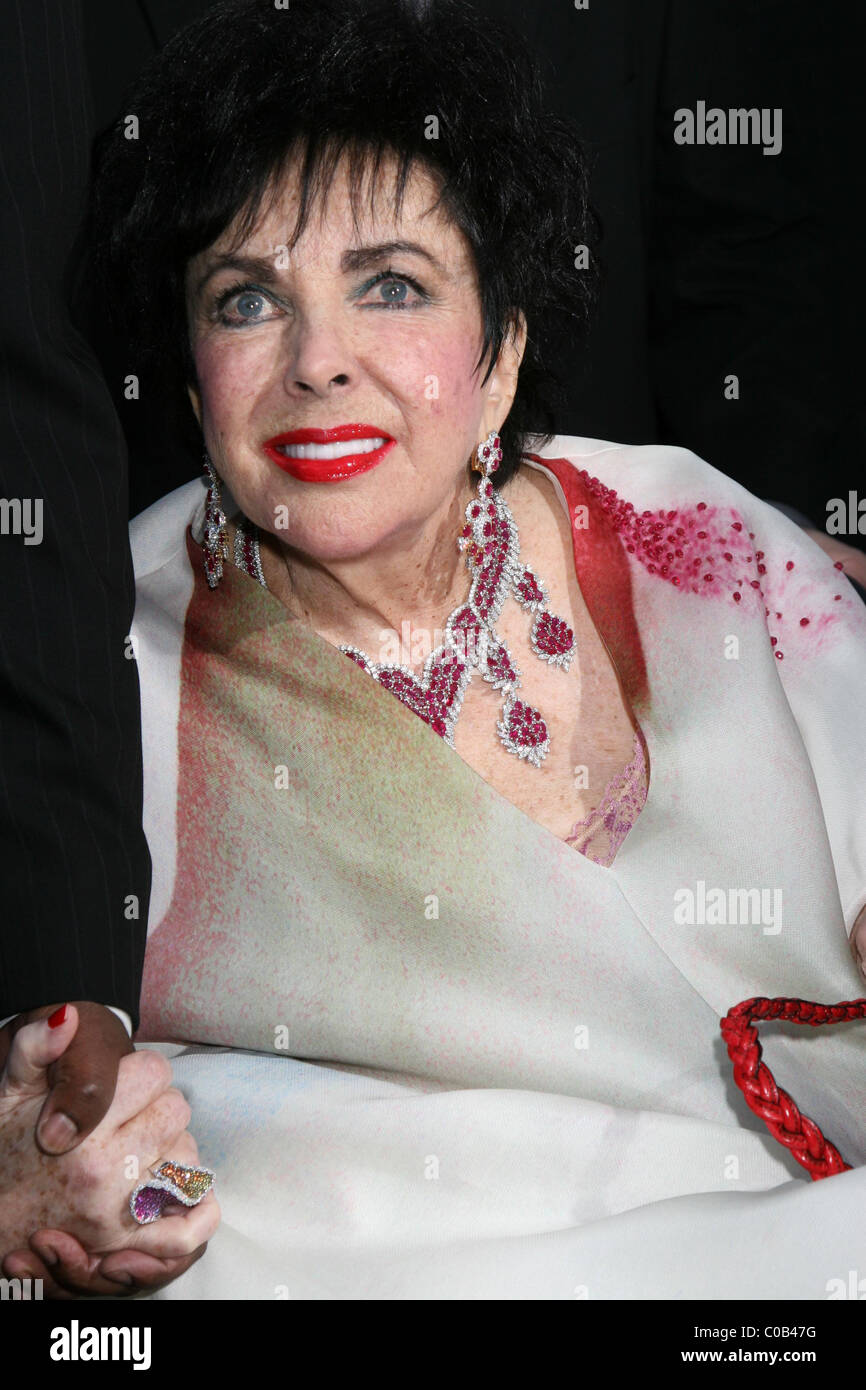 Dame Elizabeth Taylor Elizabeth Taylor Unveils House Of Taylor Jewelry  Collection at Gearys Jewelry Beverly Hills, California Stock Photo - Alamy