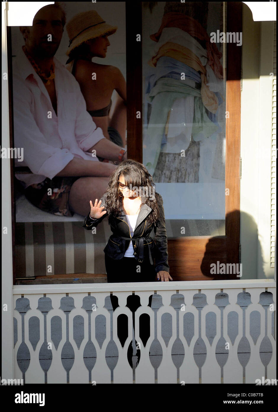 Jackson makes an appearance at The Grove to see 100 dancers