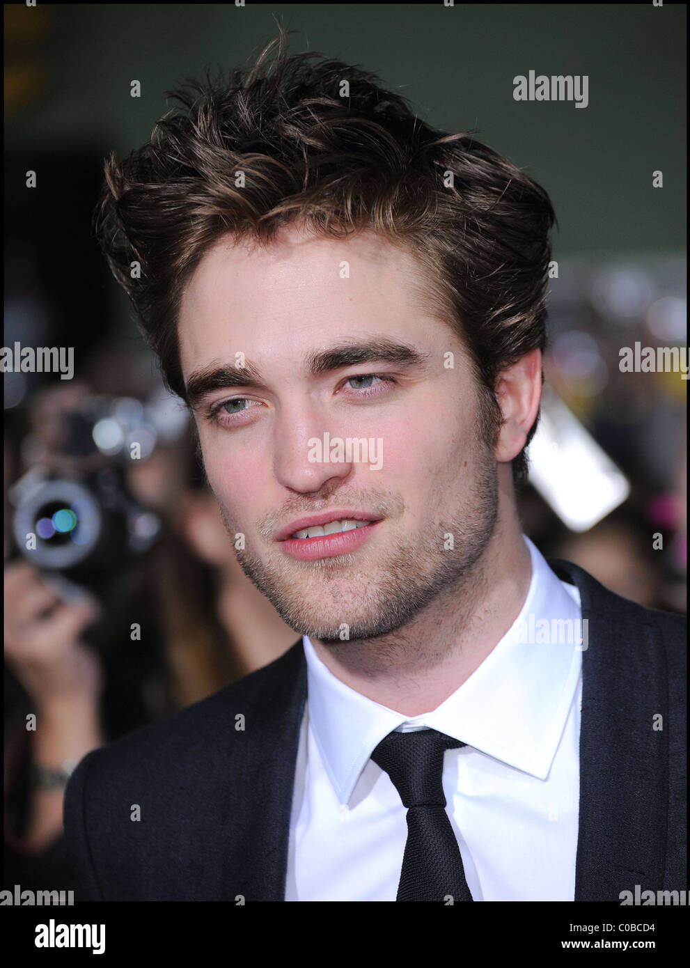 Robert Pattinson The Los Angeles Premiere Of The Twilight Saga New Moon Held At Mann Village 1191