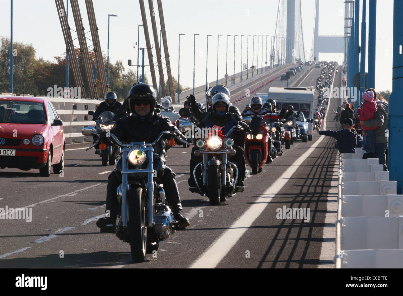 Hoggin the bridge hi-res stock photography and images - Alamy