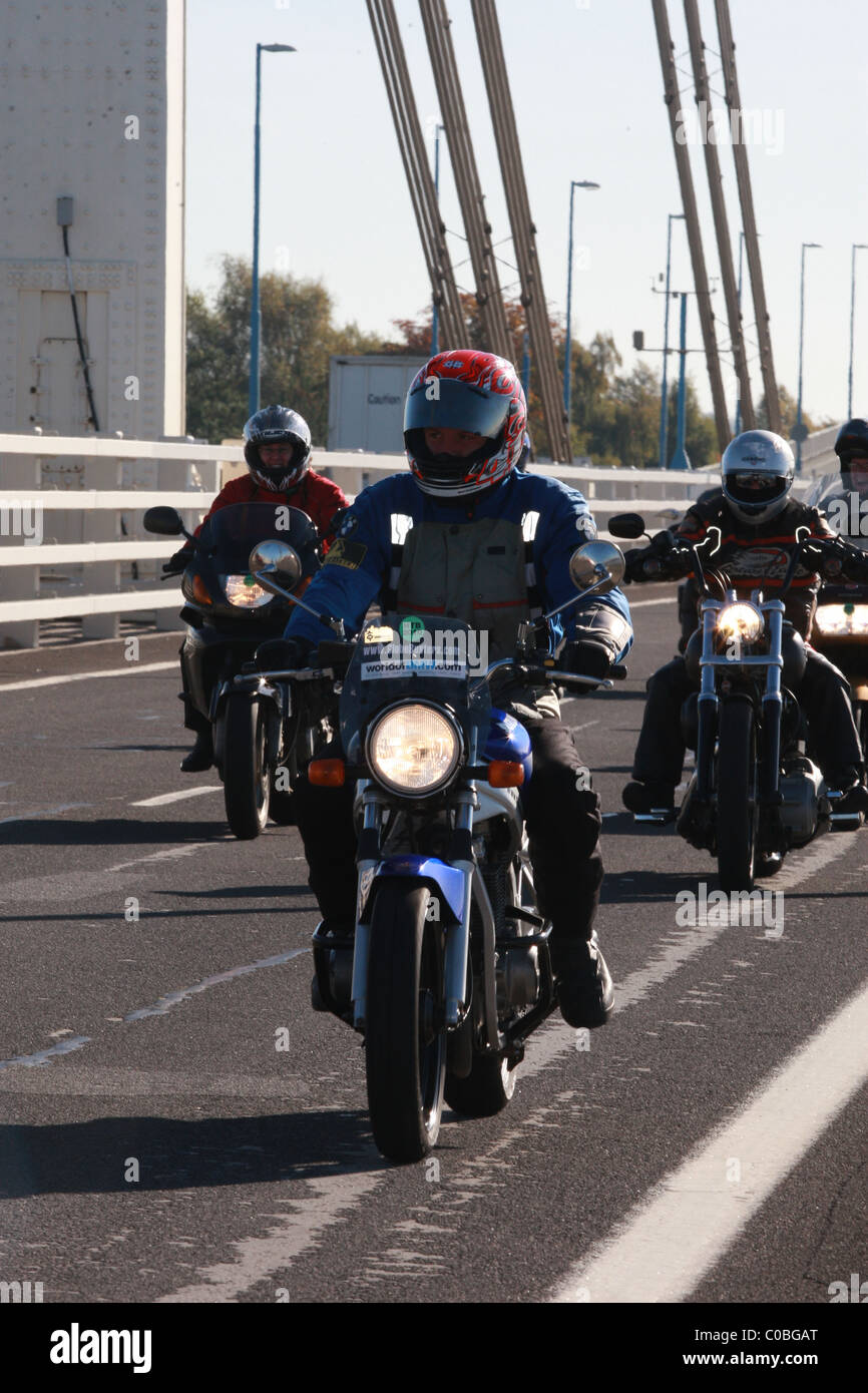 Hoggin the bridge hi-res stock photography and images - Alamy