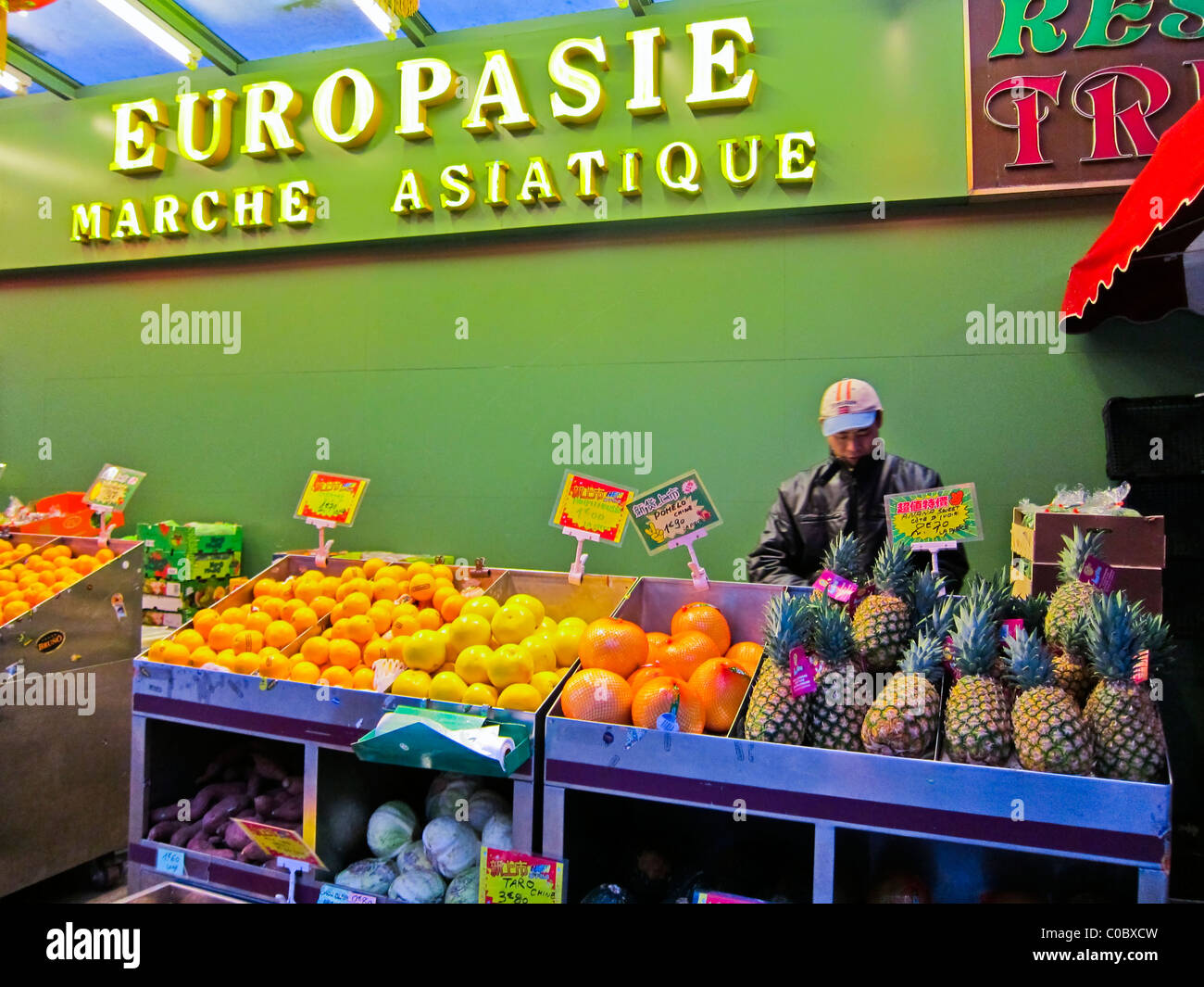 Paris, France, Asian Man Working in, Chinese Ethnic Food Store