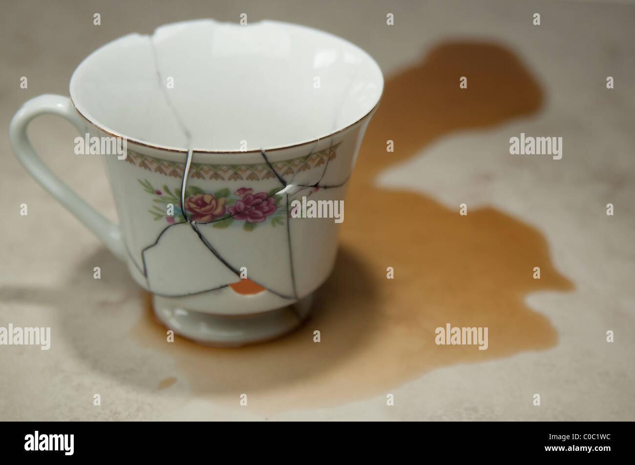 Broken Cup Tea High Resolution Stock Photography and Images Alamy