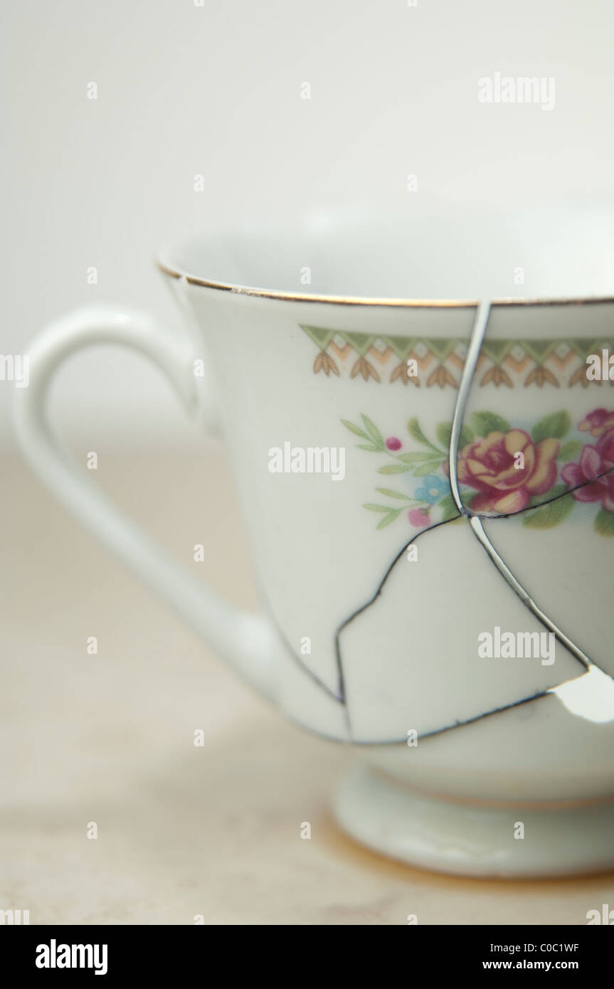 Broken Cup Tea High Resolution Stock Photography and Images Alamy