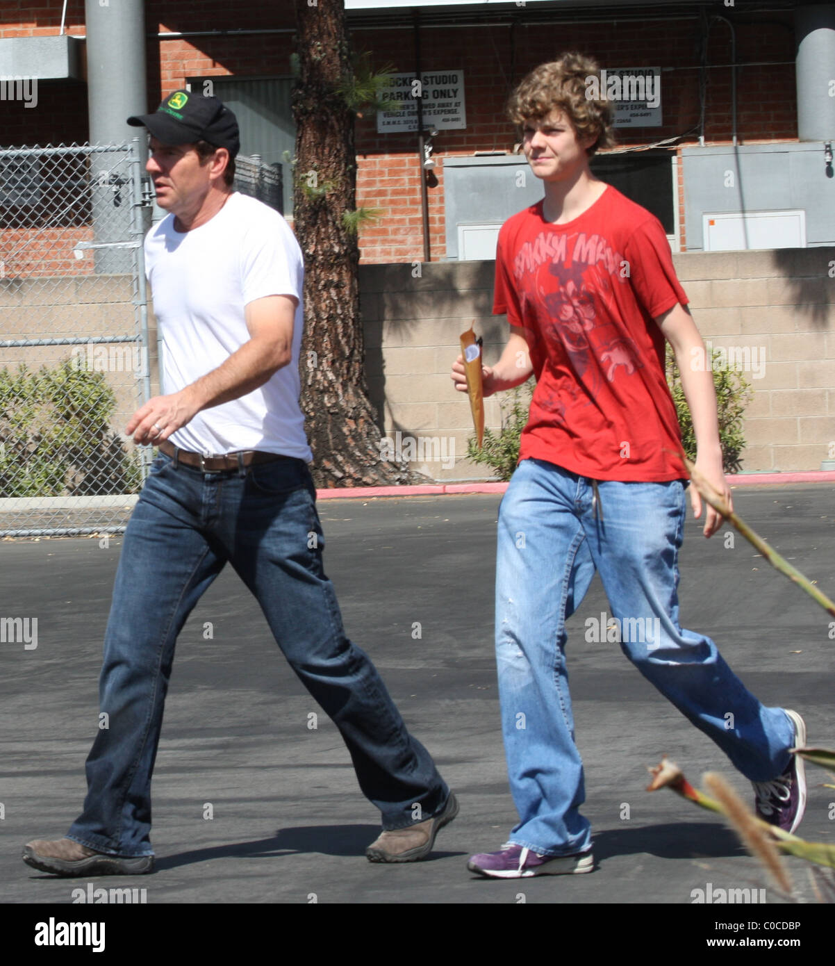Dennis quaid and son jack quaid hi-res stock photography and images - Alamy