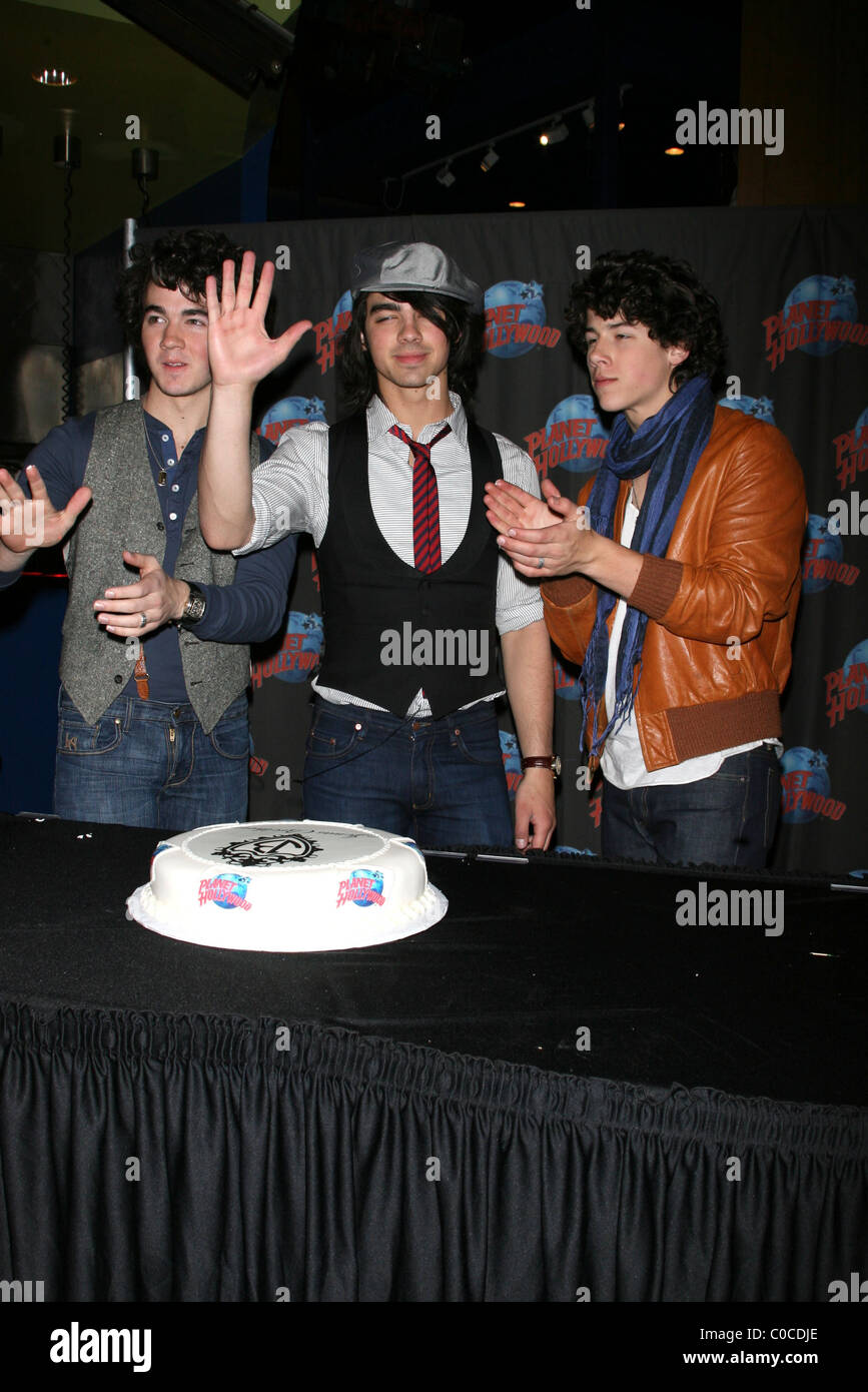 Joseph Jonas, Nicholas Jonas, and Kevin Jonas The Jonas Brothers at