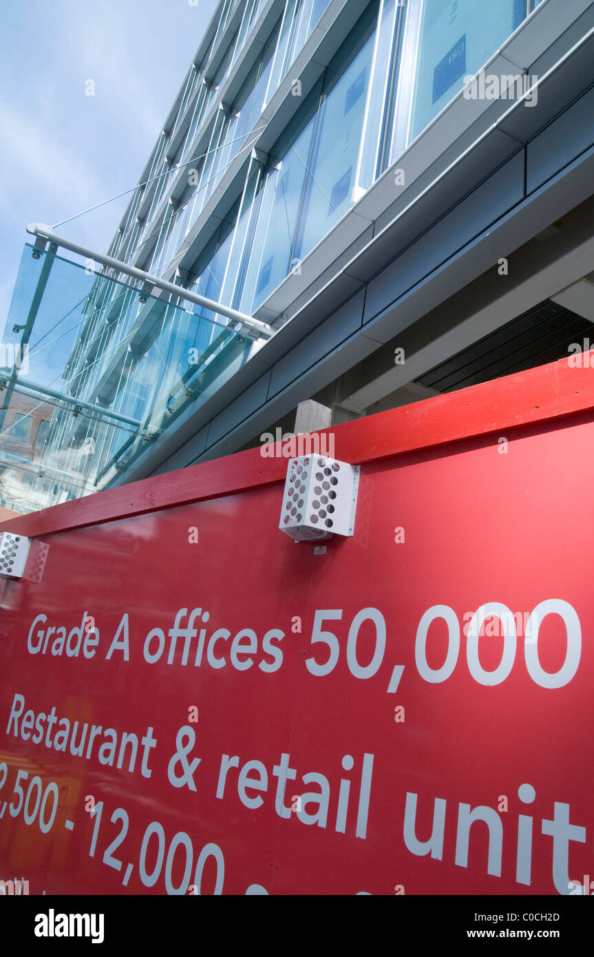 UK.CONSTRUCTION OF NEW HOUSING DEVELOPMENT AROUND LONDON 2012 OLYMPIC