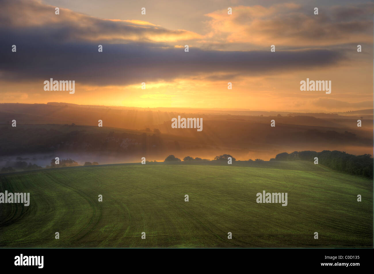 Golden glow sunrise hi-res stock photography and images - Alamy