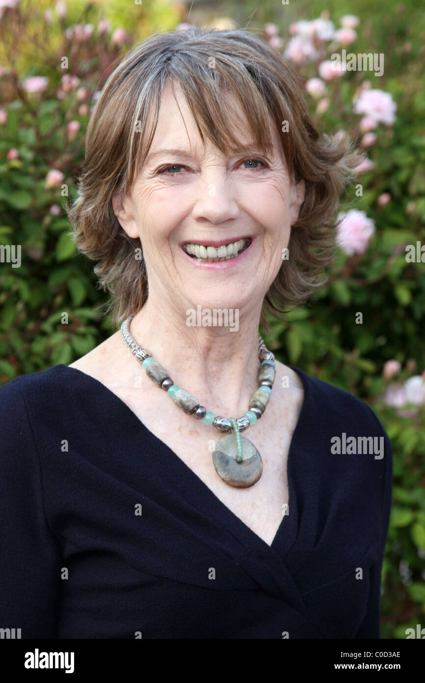 Eileen atkins hi-res stock photography and images - Alamy