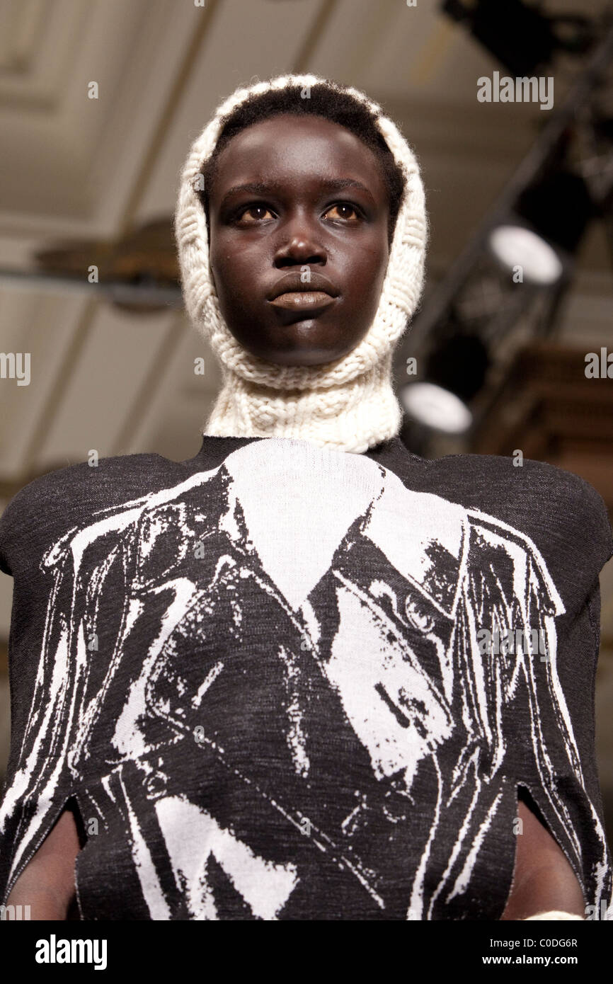 London Fashion Week, Collection by designer Sara Ones to Watch, Vauxhall Fashion