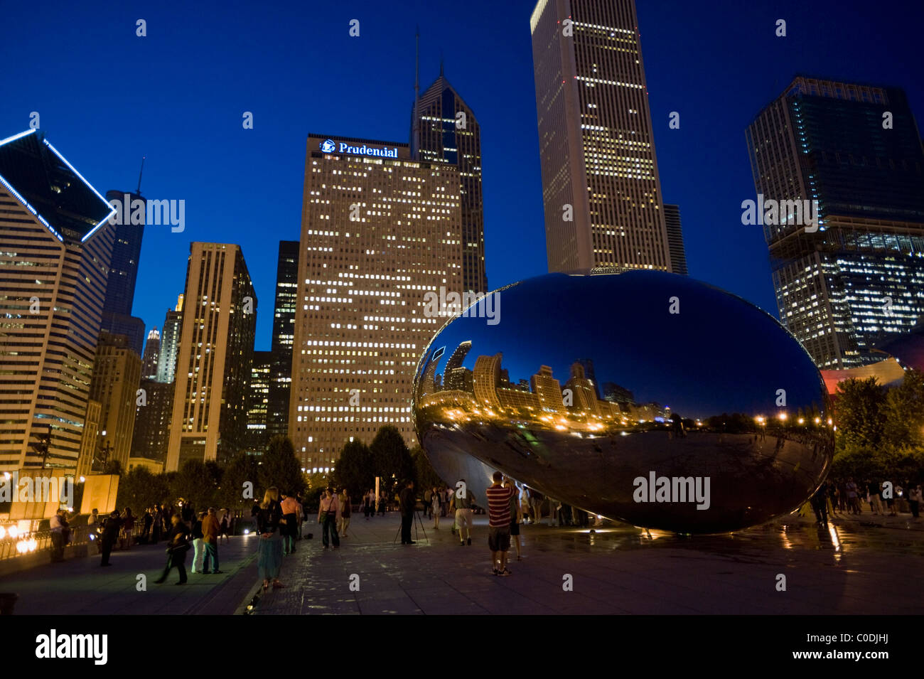 Chicago bean night hires stock photography and images Alamy