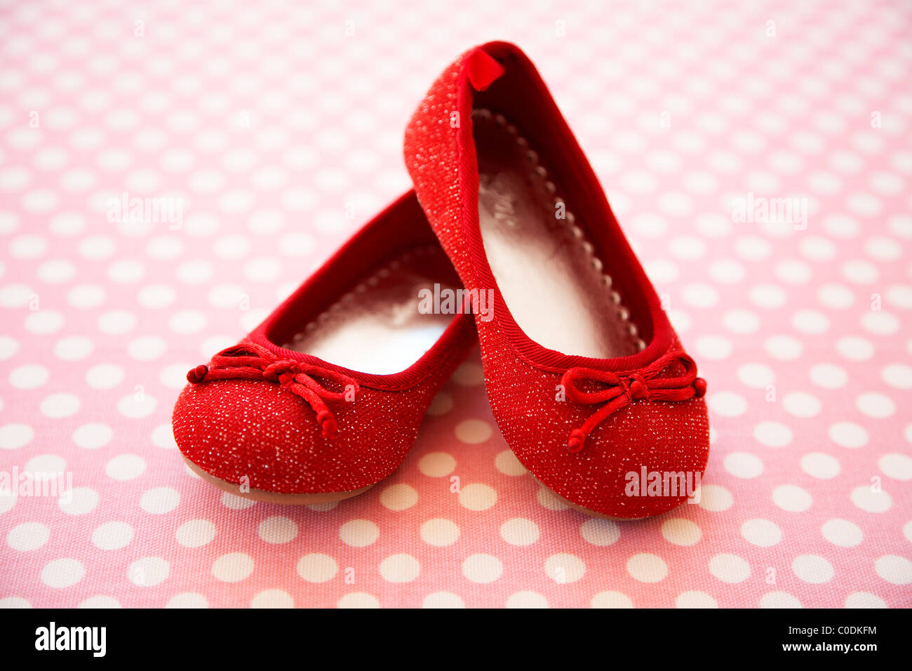 Ruby red slippers hires stock photography and images Alamy