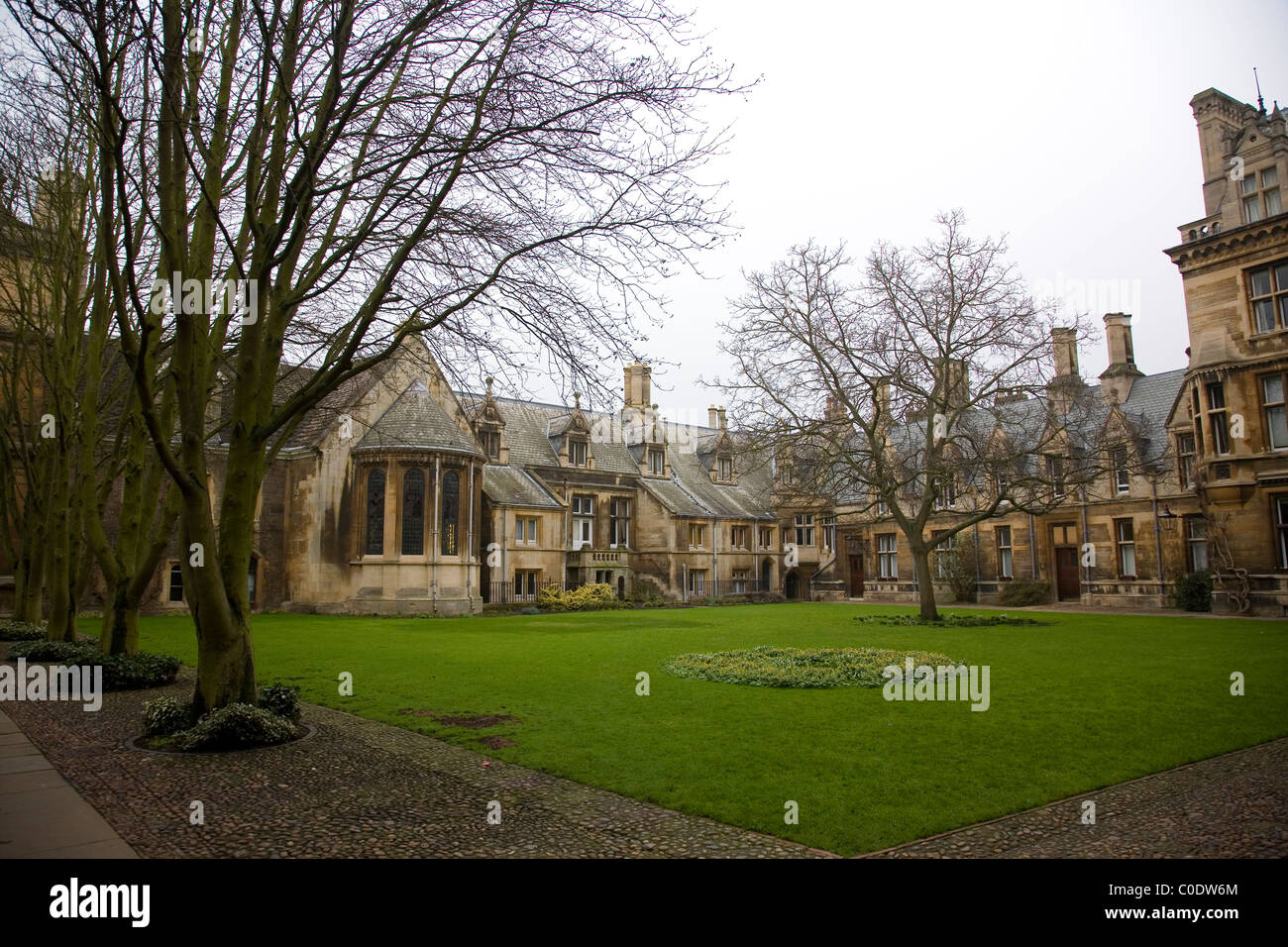 Pathway At Cambridge High Resolution Stock Photography And Images Alamy pathway-at-cambridge-high-resolution-stock-photography-and-images-alamy