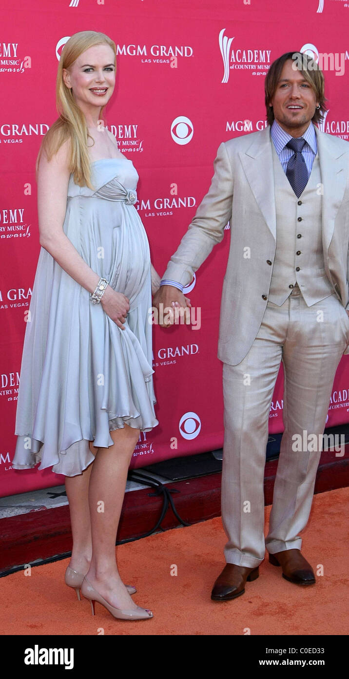 s NICOLE KIDMAN GIVES BIRTH TO DAUGHTER NICOLE KIDMAN has given birth