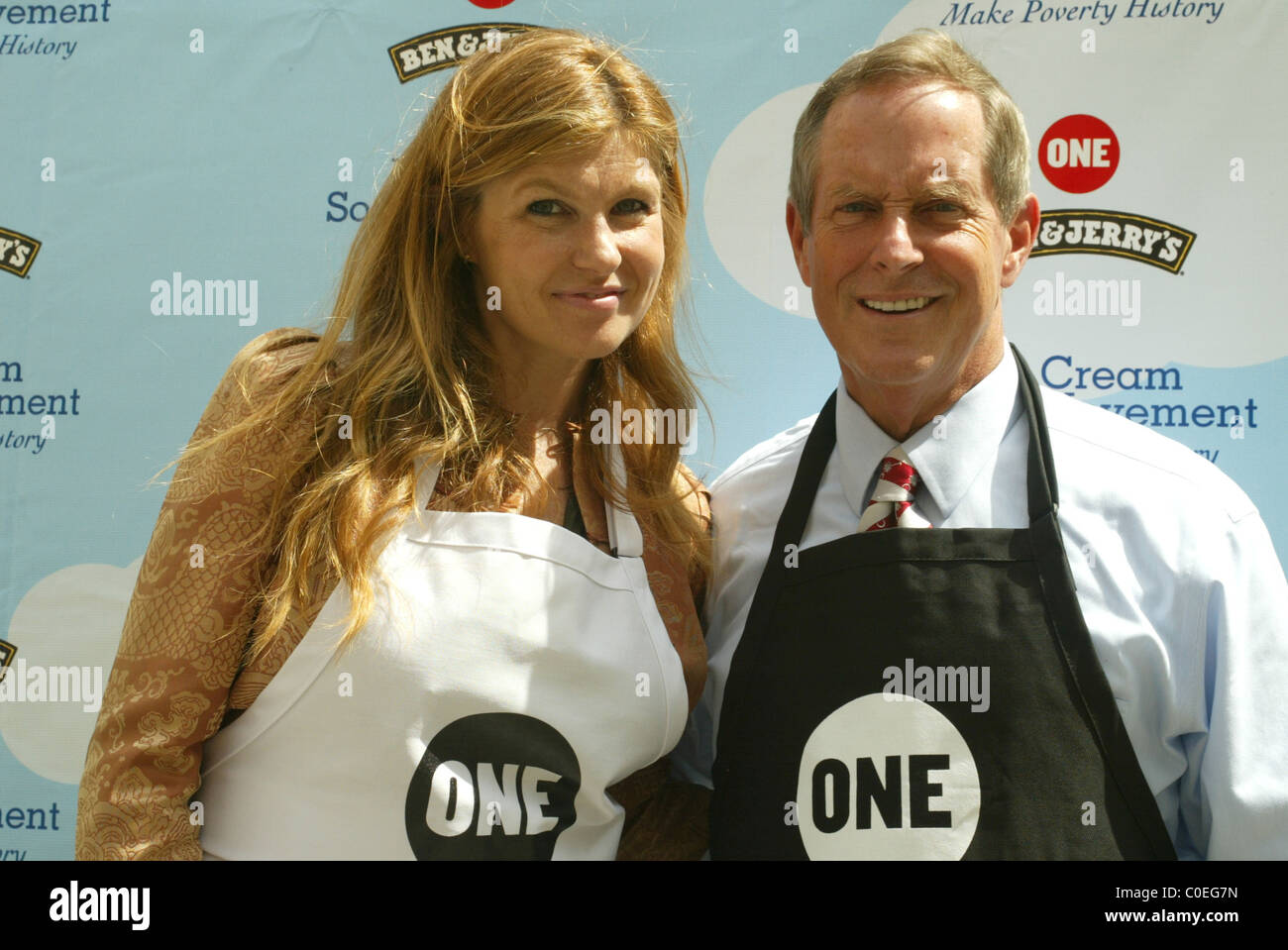 Connie Britton and Congressman Joe Wilson Connie Britton of 'Friday Night Lights' fame served up Ben and Jerry's ice cream Stock Photo