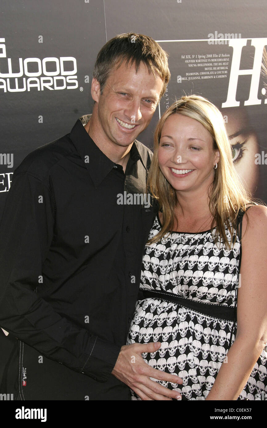 Tony hawk pregnant wife lhotse hires stock photography and images Alamy