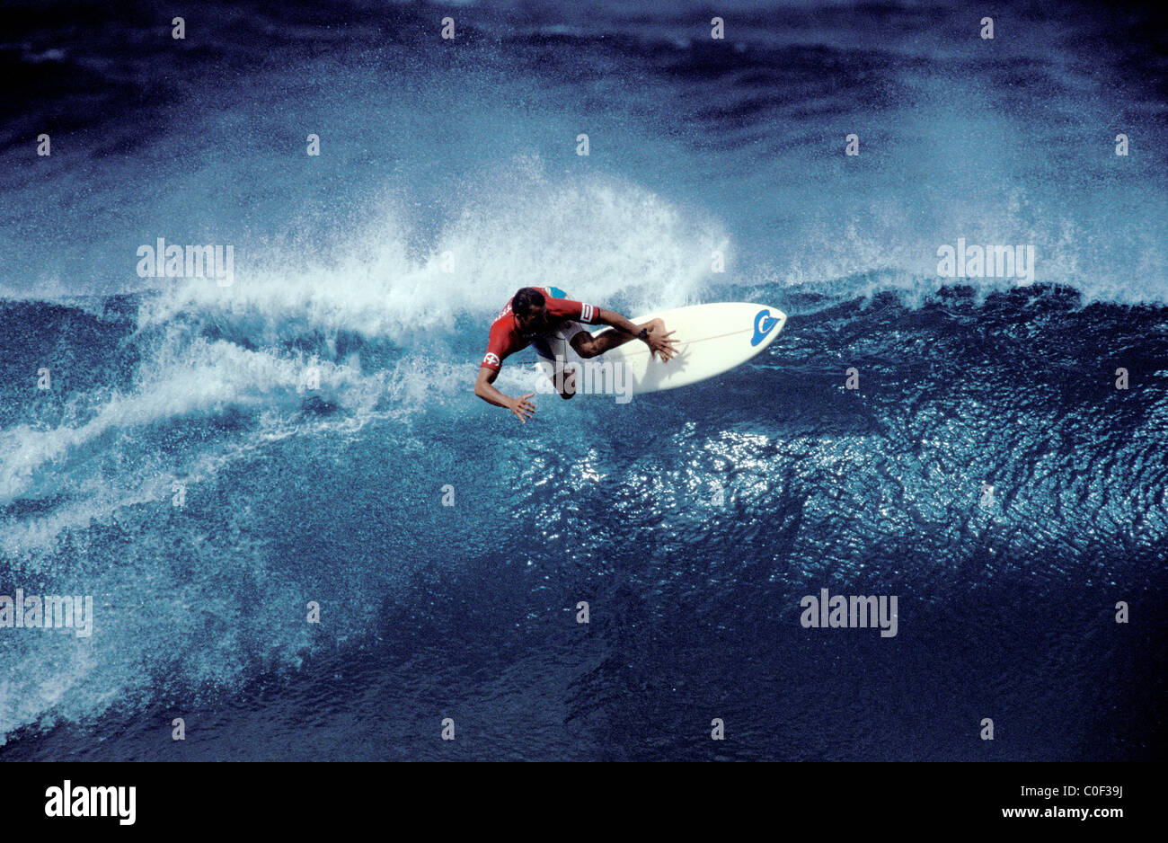 Kelly Slater surfing at the 1995 Pipe Masters, Hawaii Stock Photo Alamy