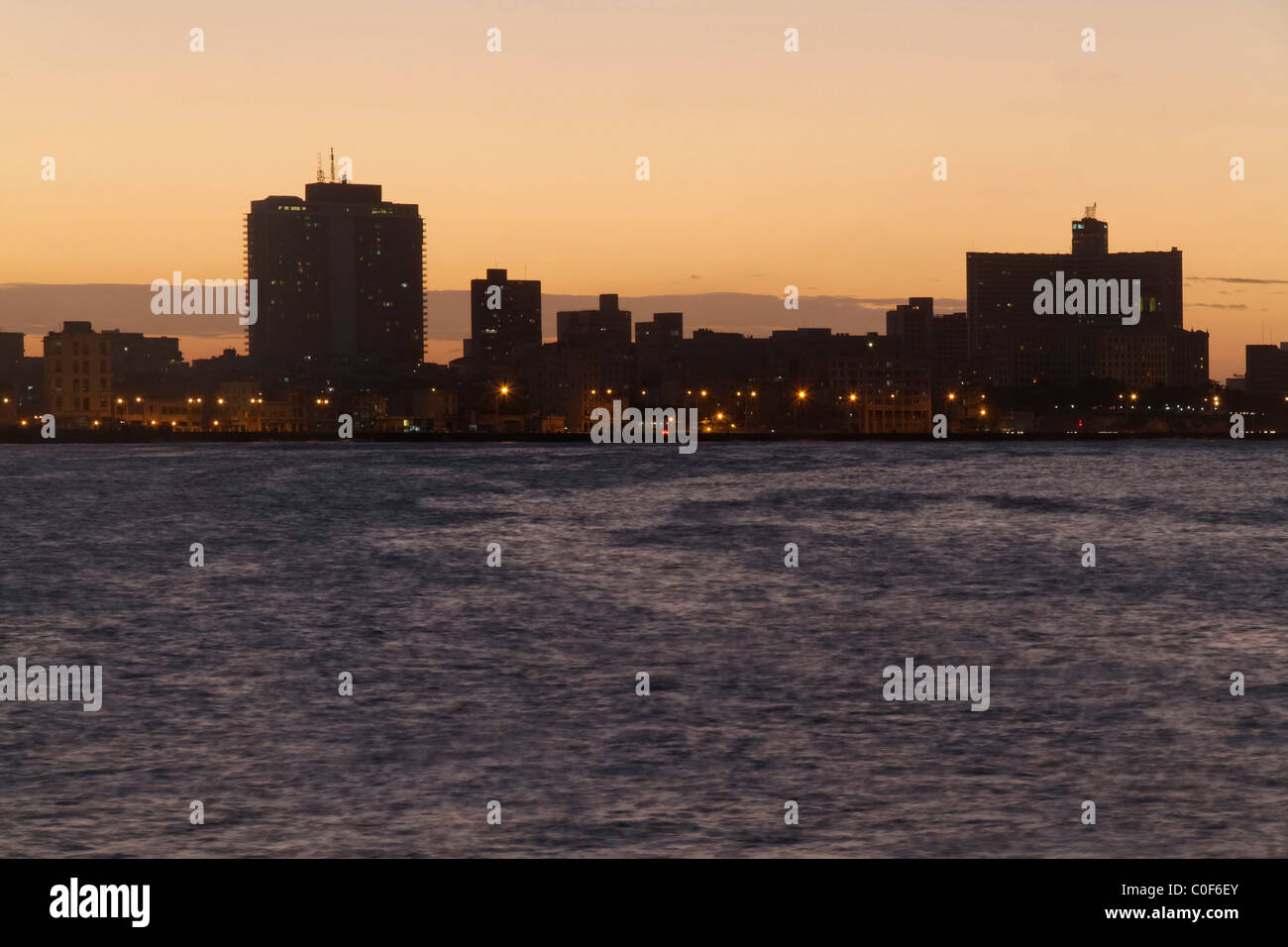 Malecon Promenade at sunset, Hotel National, Havanna Vieja, Cuba Stock Photo