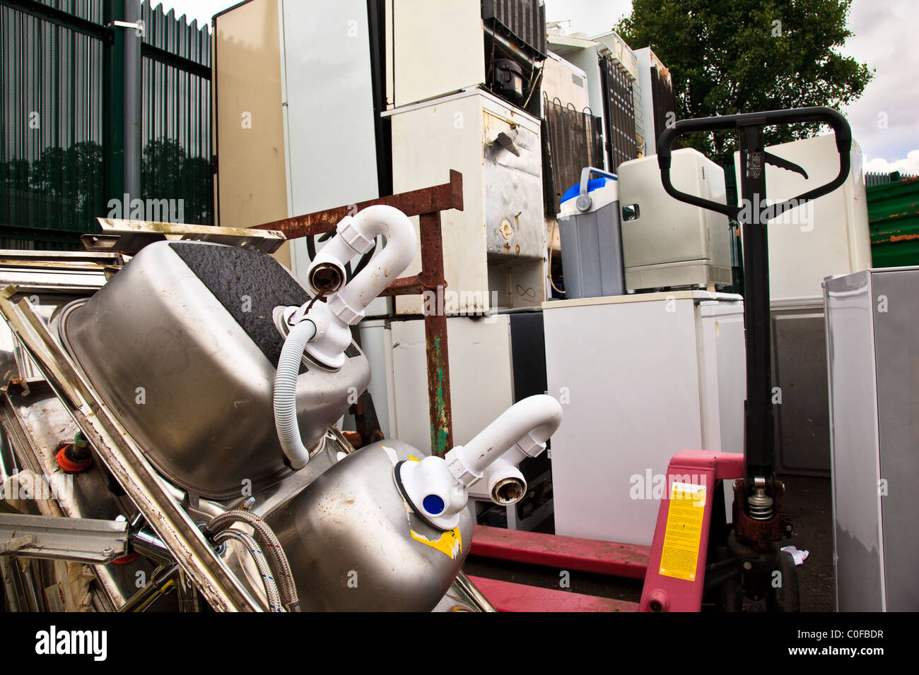 Recycling Kitchen sinks and White Goods Stock Photo Alamy