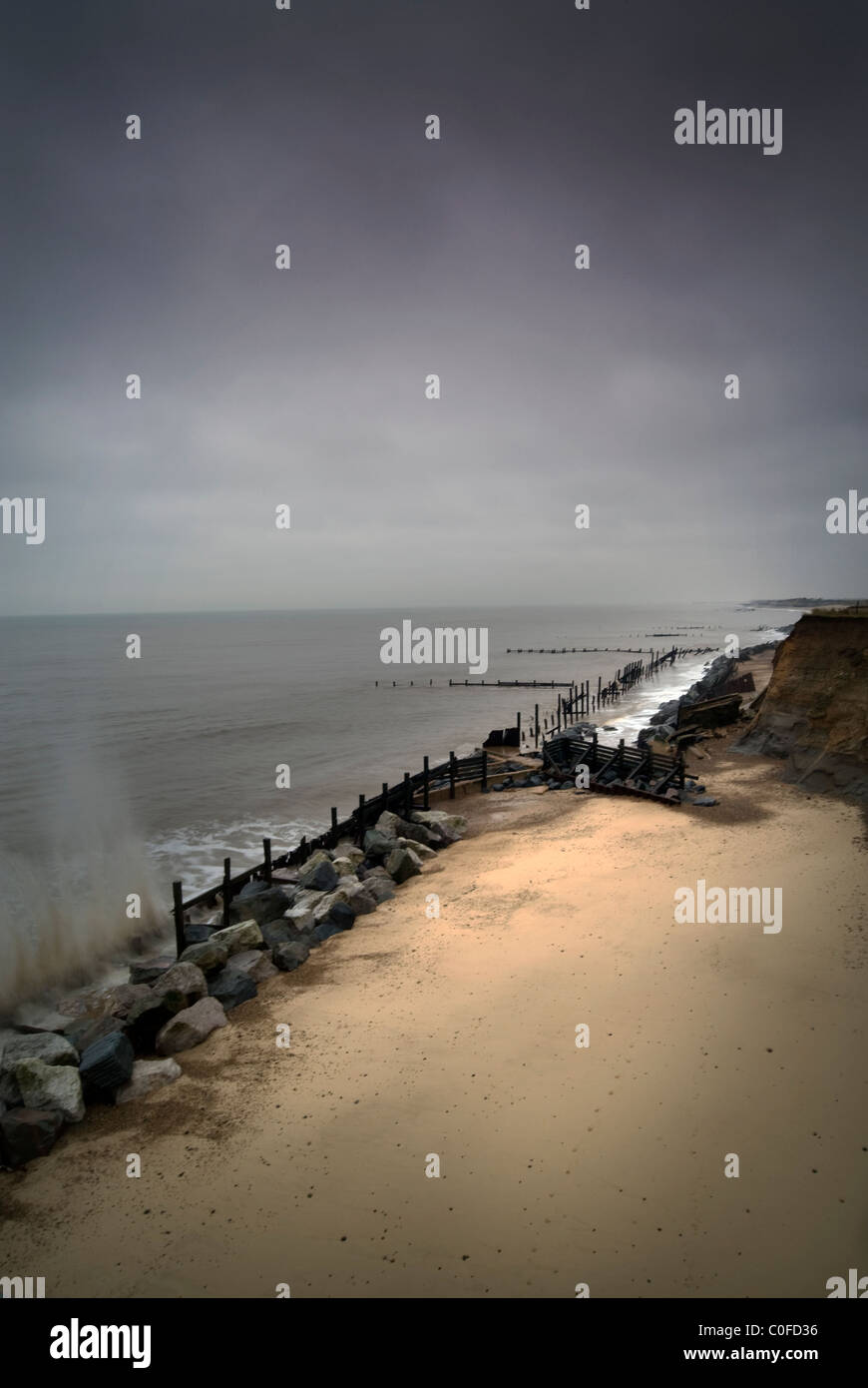 coastal erosion at happisburgh norfolk england Stock Photo - Alamy