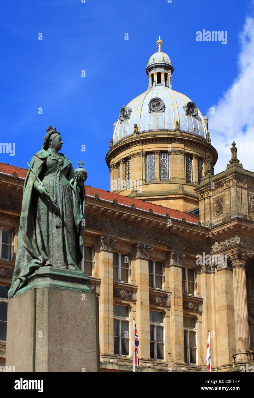 Statue of Queen Victoria infront of the Council House, Victoria Square