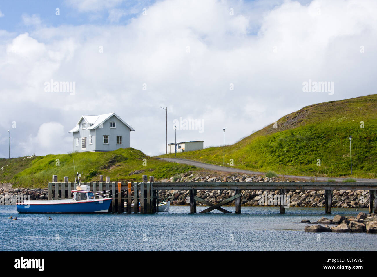 Boat tied to a pier hi-res stock photography and images - Alamy