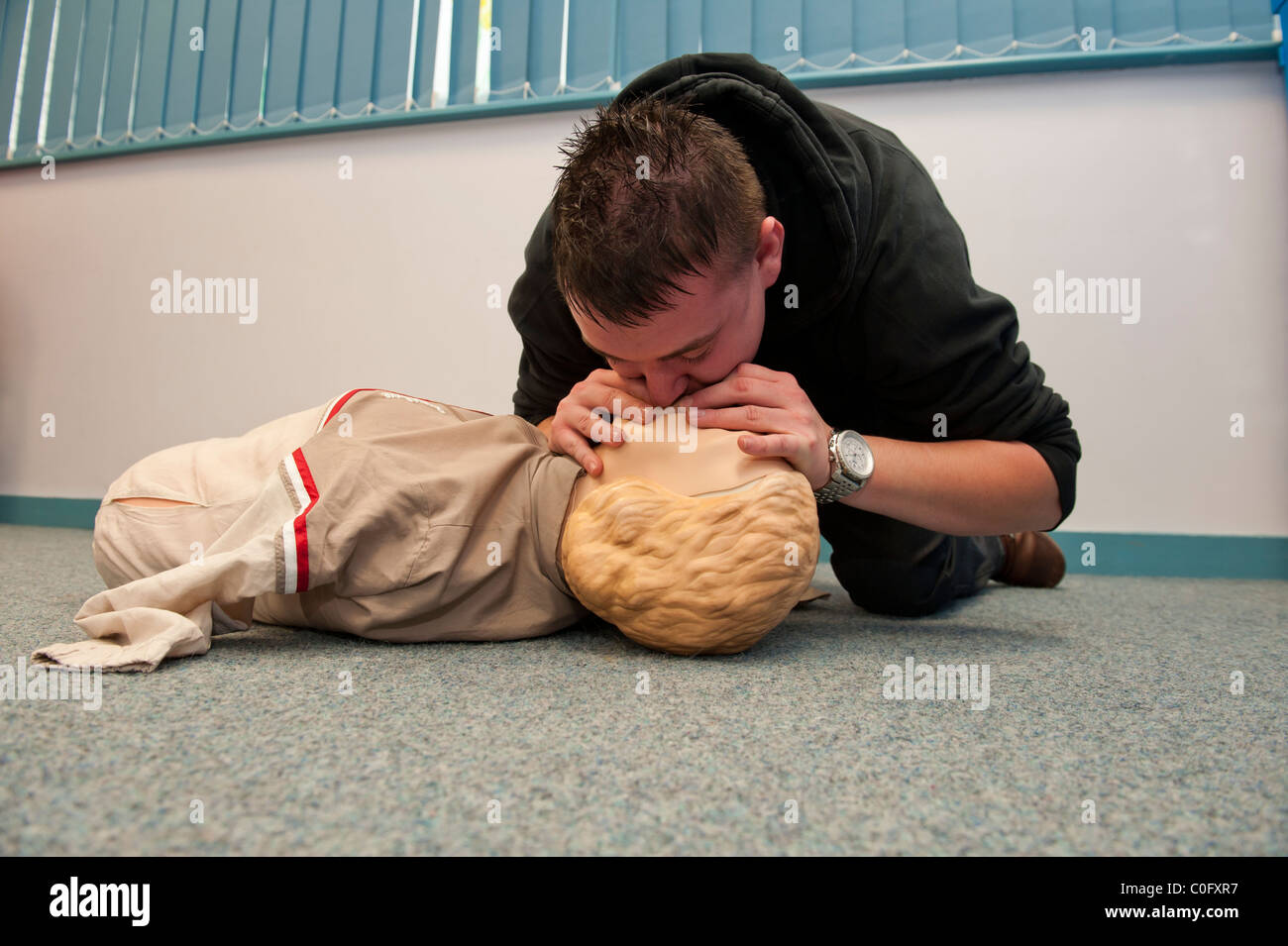 Cpr dummy uk High Resolution Stock Photography and Images Alamy