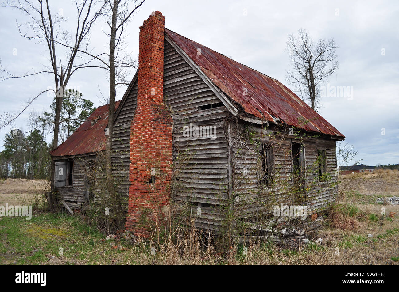 Old rusty roof hi-res stock photography and images - Alamy