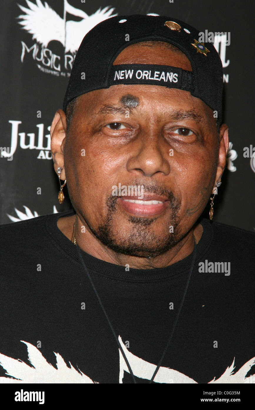 Aaron Neville Icons Of Music II auction benefiting Music Rising at the