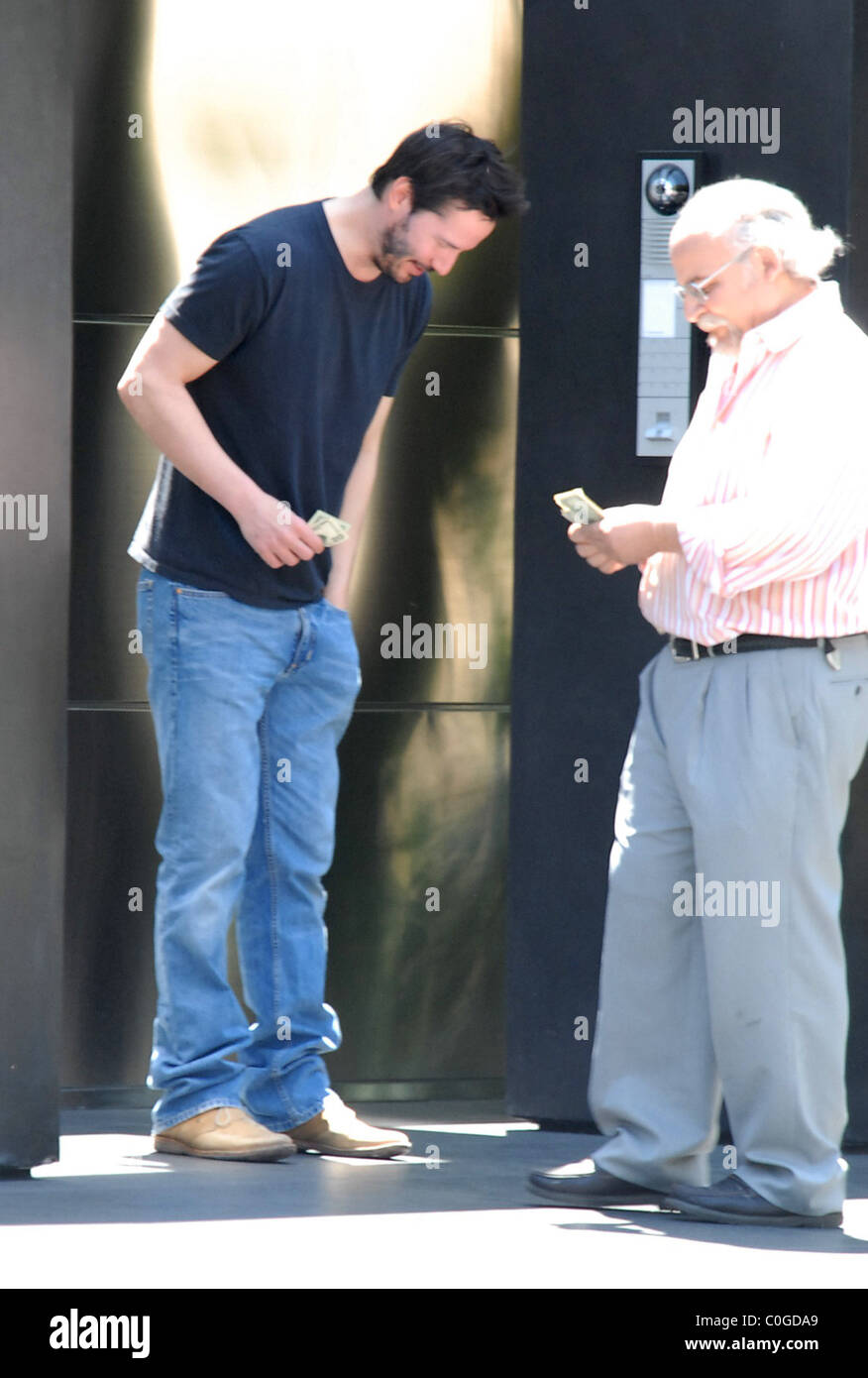Keanu reeves home hi-res stock photography and images - Alamy