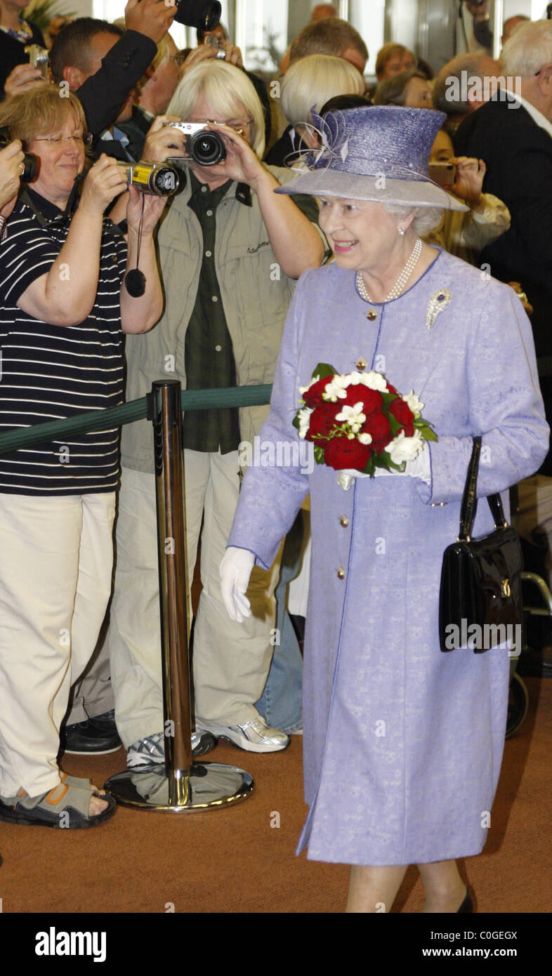 HRH Queen Elizabeth II pays a final visit to the Cunard cruise liner the QEII before it is taken out of service in November Stock Photo