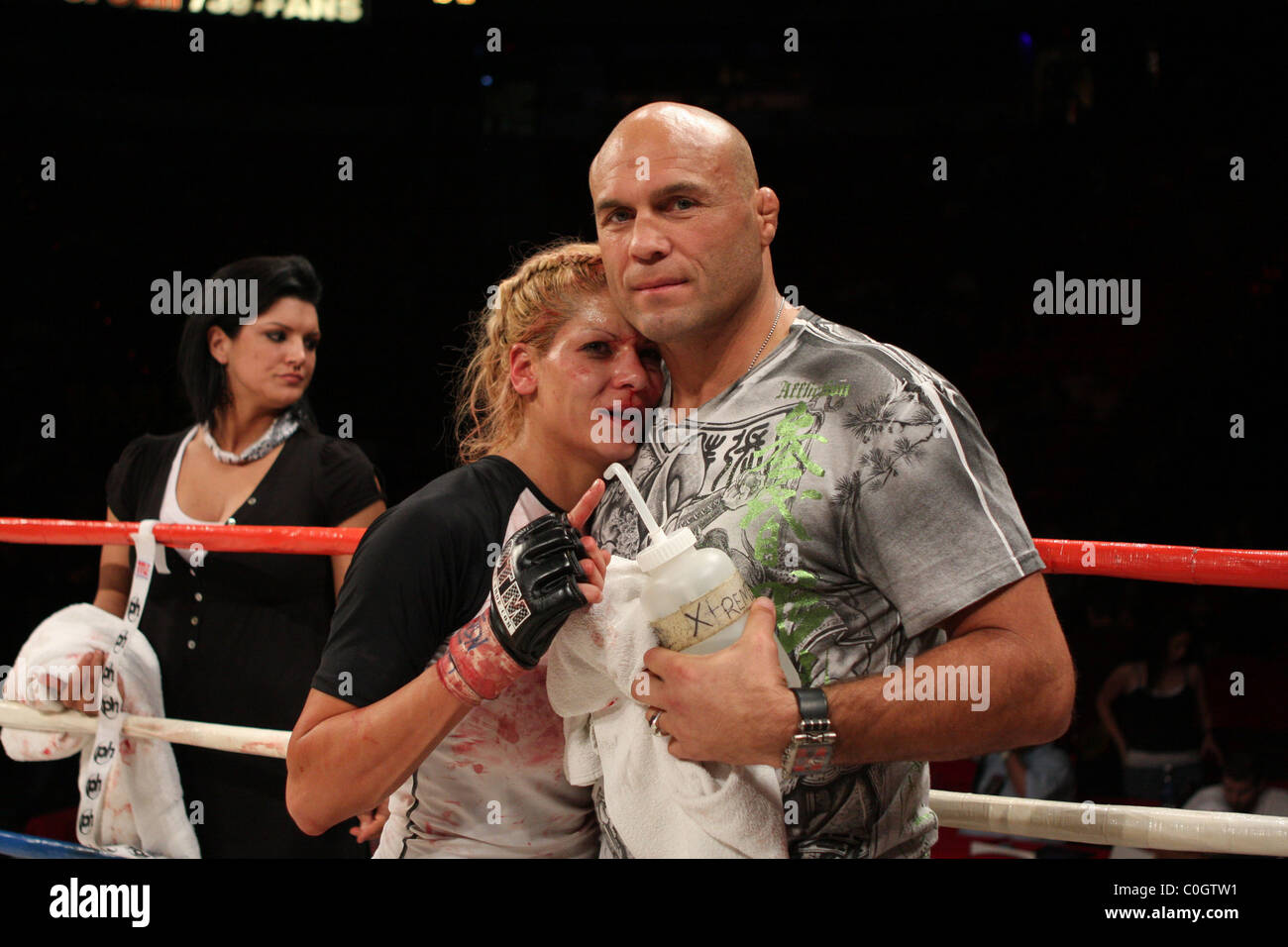 MMA fight between Kim Rose and MMA legend Randy Couture's wife Kimberly ...