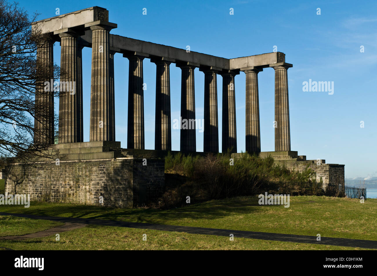 dh Parthenon memorial CALTON HILL EDINBURGH National monument Napoleonic war unfinished monument Athens of the north Stock Photo