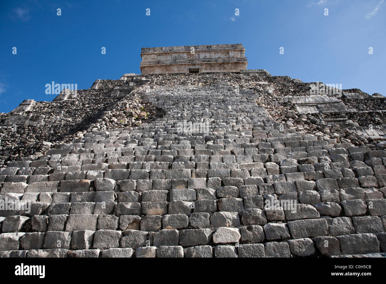 El Castillo pre-Columbian Maya pyramid at Chichen Itza, Yucatan, Mexico Stock Photo