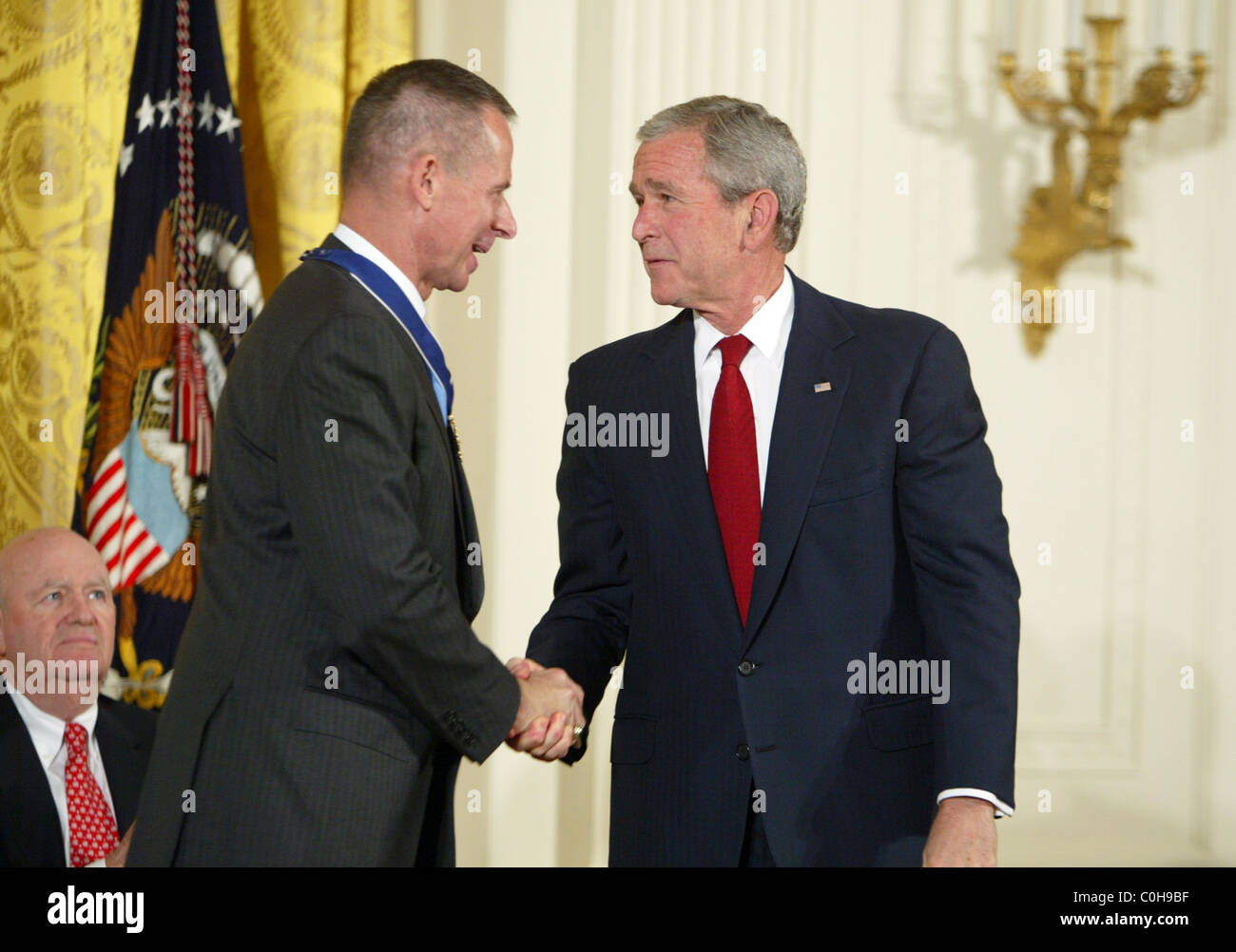 President George W Bush presents the Medal of Freedom to General Peter Pace The US President presented the Medal of Freedom in Stock Photo