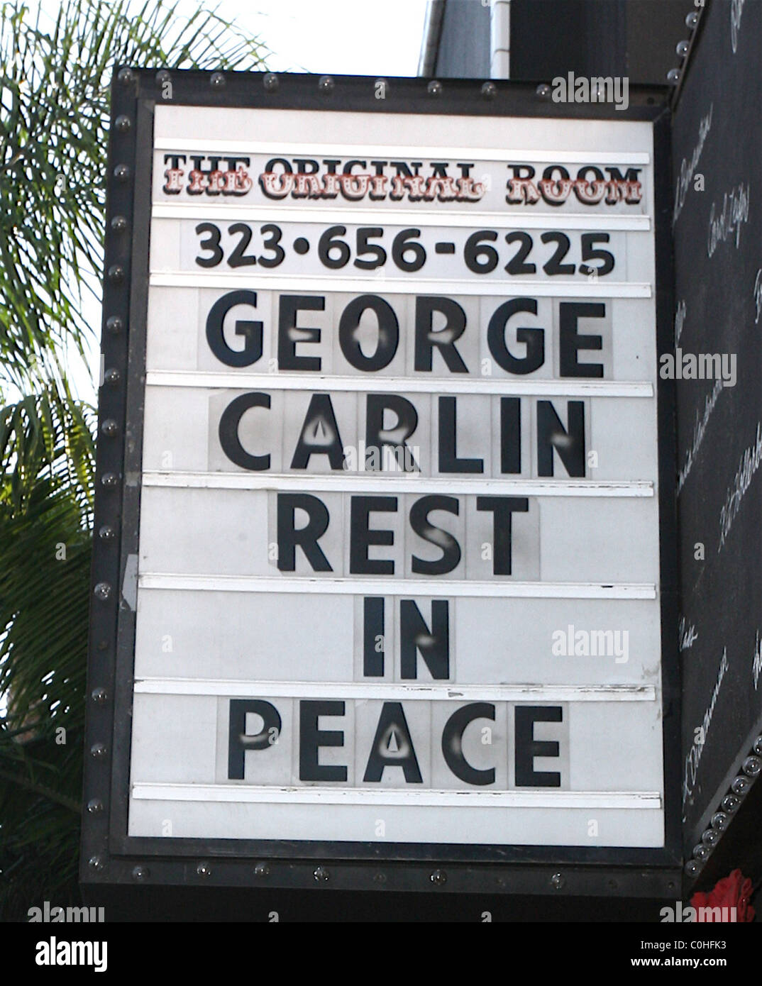 The Comedy Store on Sunset Blvd pays tribute to the great comedian George Carlin after the announcement of his death Los Stock Photo