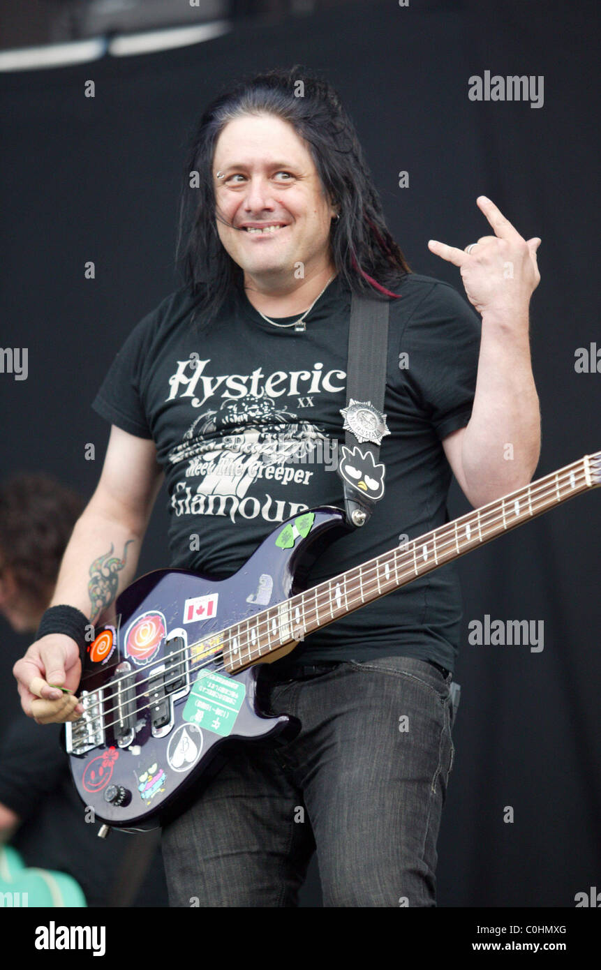 Goo goo dolls bass player Clearance