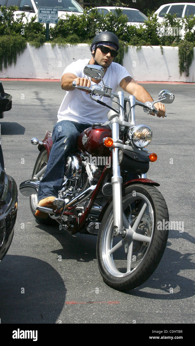 skull cap helmet, white t-shirt 